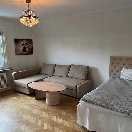 Haerligt Stort Boende I Perfekt Laege Borås Exterior foto